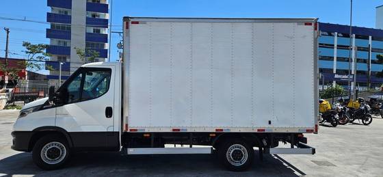 IVECO DAILY 2.3 TURBO DIESEL 30-130 CHASSI CS MANUAL